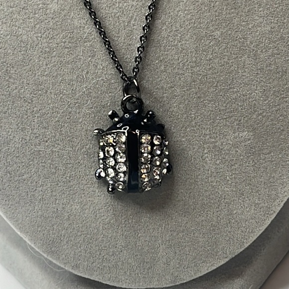 LADYBUG 🐞 BLACK CRYSTAL NECKLACE - Picture 6 of 7